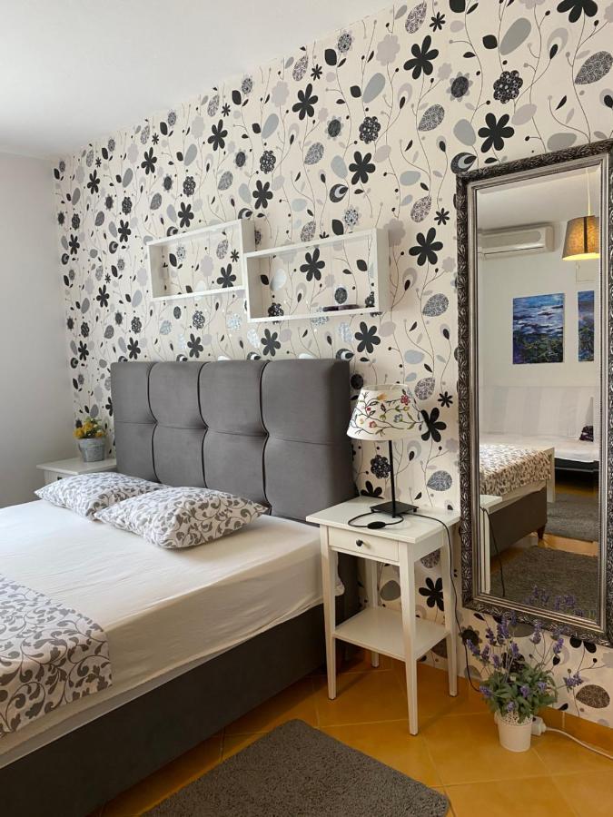 Apartment Lara Rab Town Kültér fotó