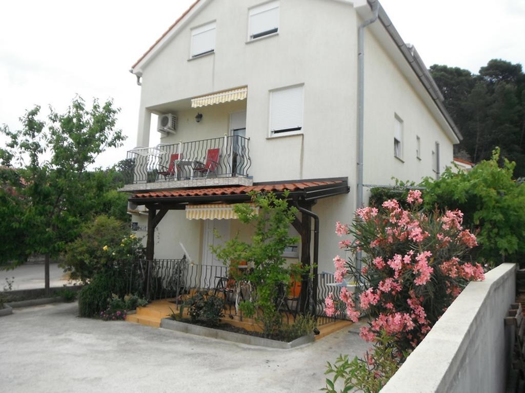 Apartment Lara Rab Town Szoba fotó